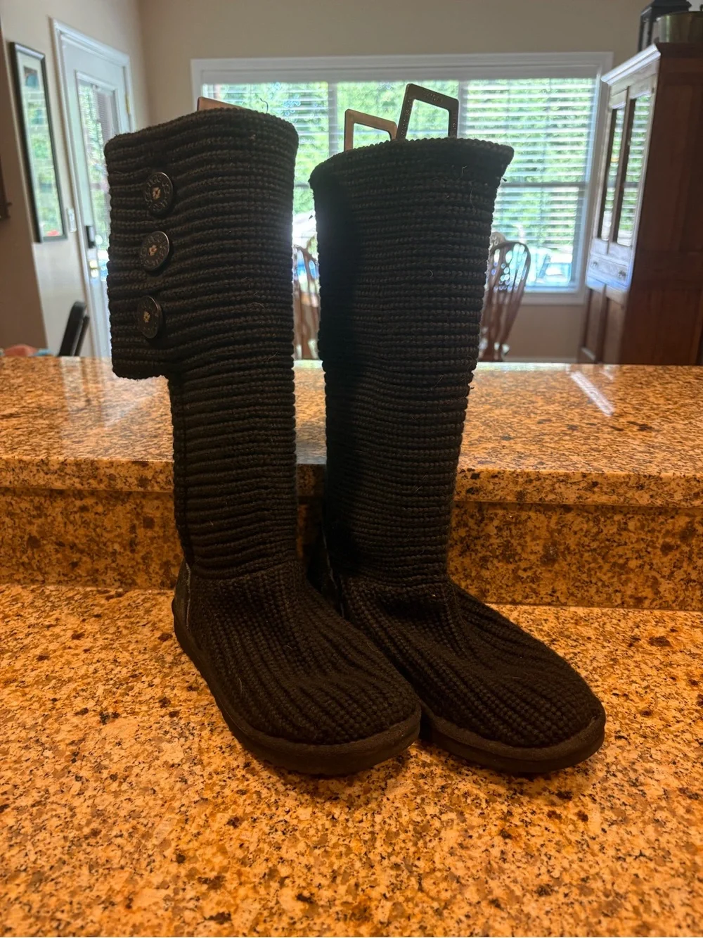 UGG very good